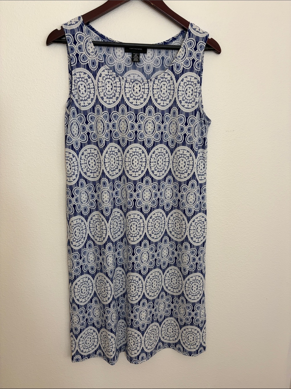 R&M Richards Sleeveless Blue White Patterned Floral Dress